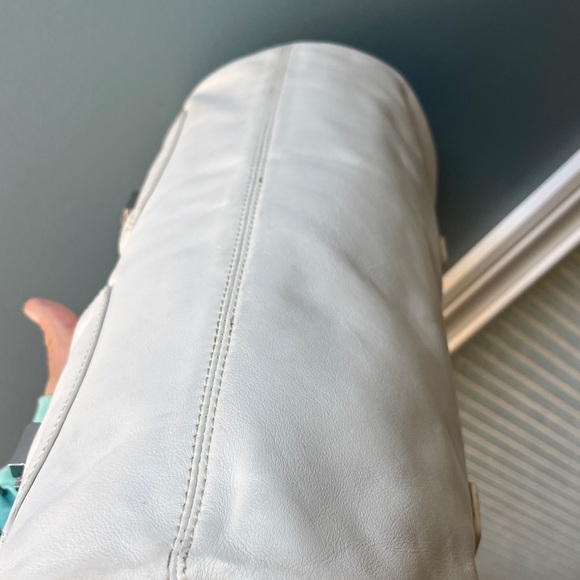 Vintage Juicy Couture Large Barrel Bag
Rare-HTF-Leather - Picture 12 of 17